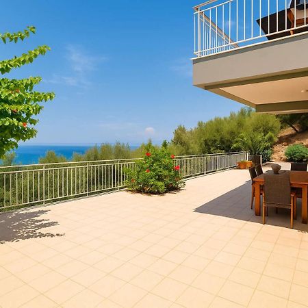 칼라마타 Aigli Fully Equipped Getaway - Seaview Lux Retreat 빌라 외부 사진